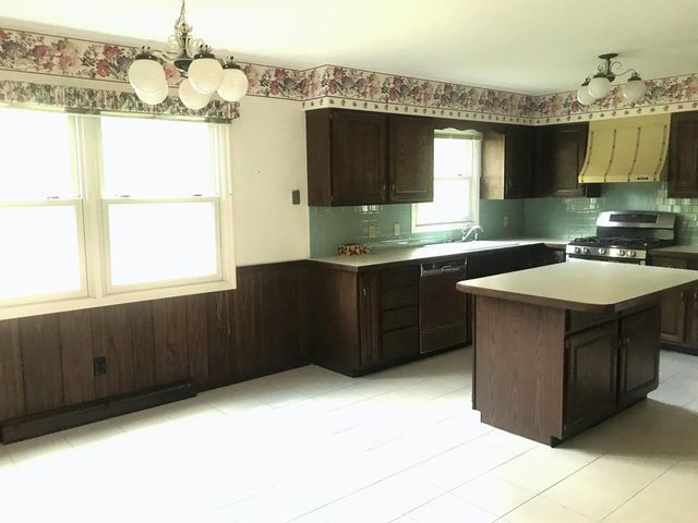 9625 Oakview Drive, Portage, MI 49024