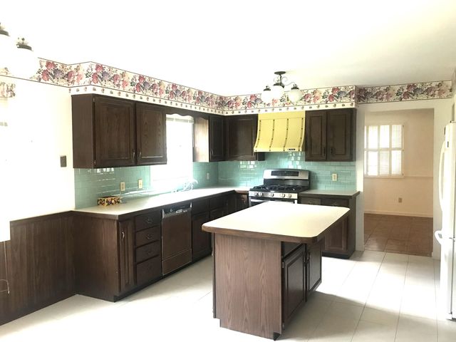 9625 Oakview Drive, Portage, MI 49024