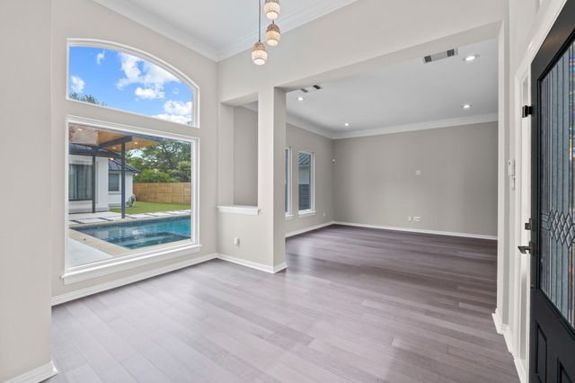 9309 Bluegrass DR, Austin, TX 78759