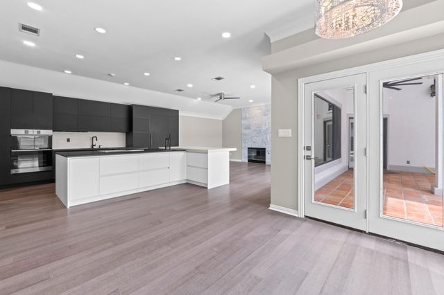 9309 Bluegrass DR, Austin, TX 78759