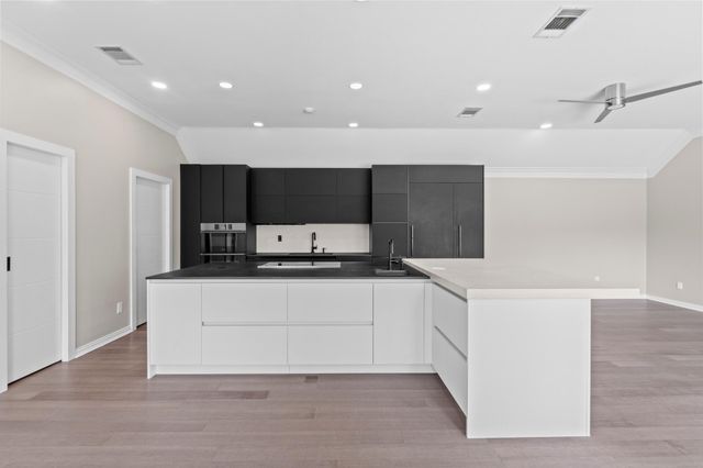 9309 Bluegrass DR, Austin, TX 78759