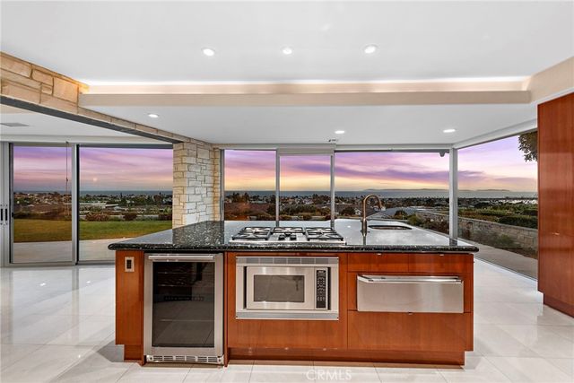 2801 Setting Sun, Corona Del Mar, CA 92625