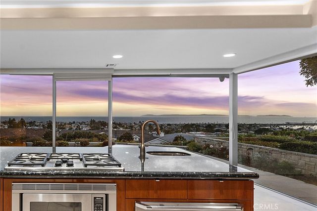 2801 Setting Sun, Corona Del Mar, CA 92625