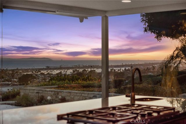 2801 Setting Sun, Corona Del Mar, CA 92625
