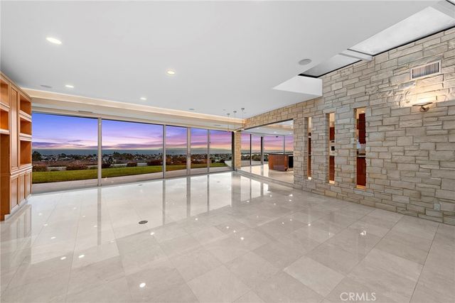 2801 Setting Sun, Corona Del Mar, CA 92625