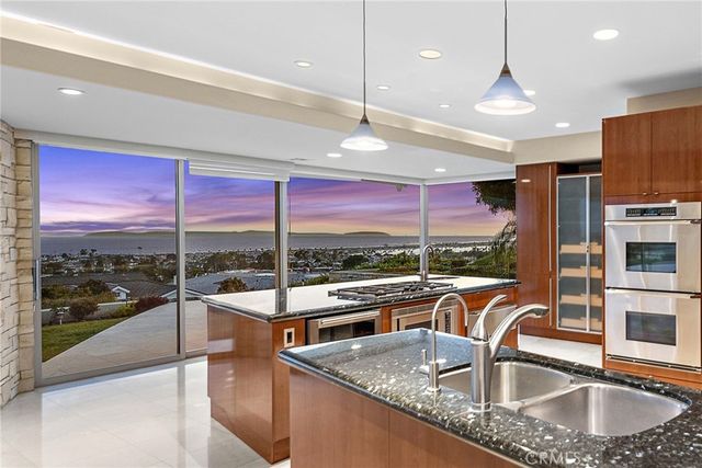 2801 Setting Sun, Corona Del Mar, CA 92625