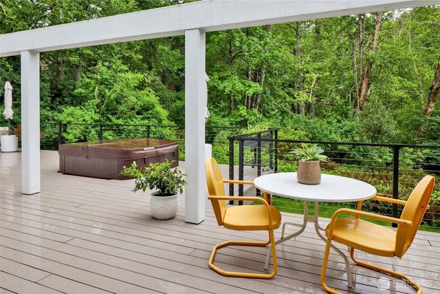 4357 Lakehill Lane, Bellingham, WA 98229