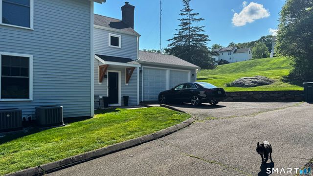 100 Gaylord Mountain Road, Hamden, CT 06518