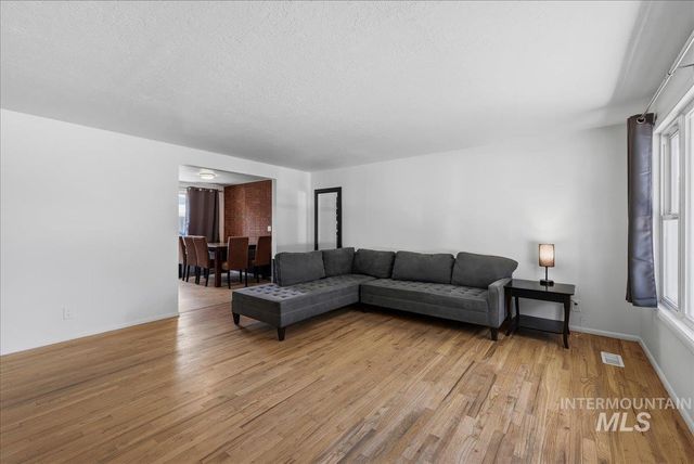 2203 S Colorado Ave, Boise, ID 83706