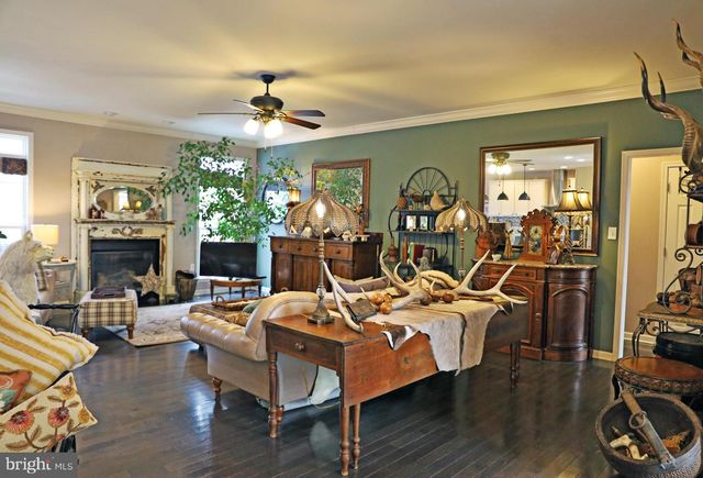 101 TROUT RIVER TER, Falling Waters, WV 25419