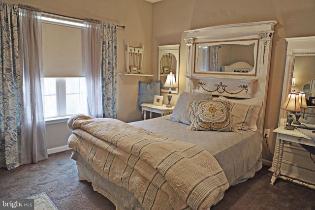 101 TROUT RIVER TER, Falling Waters, WV 25419