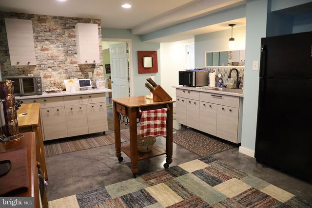 101 TROUT RIVER TER, Falling Waters, WV 25419