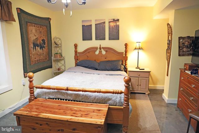 101 TROUT RIVER TER, Falling Waters, WV 25419