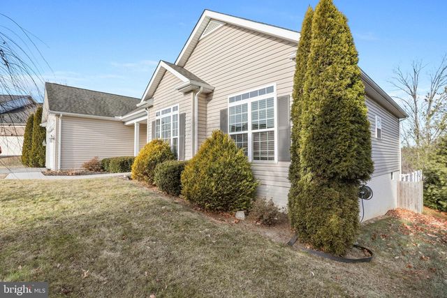 101 TROUT RIVER TER, Falling Waters, WV 25419
