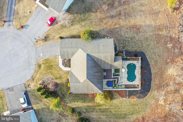 101 TROUT RIVER TER, Falling Waters, WV 25419