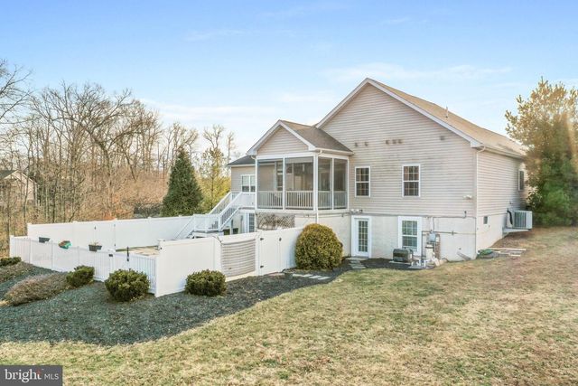 101 TROUT RIVER TER, Falling Waters, WV 25419