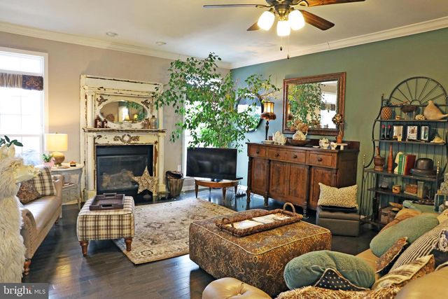 101 TROUT RIVER TER, Falling Waters, WV 25419