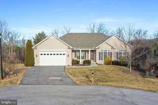 101 TROUT RIVER TER, Falling Waters, WV 25419