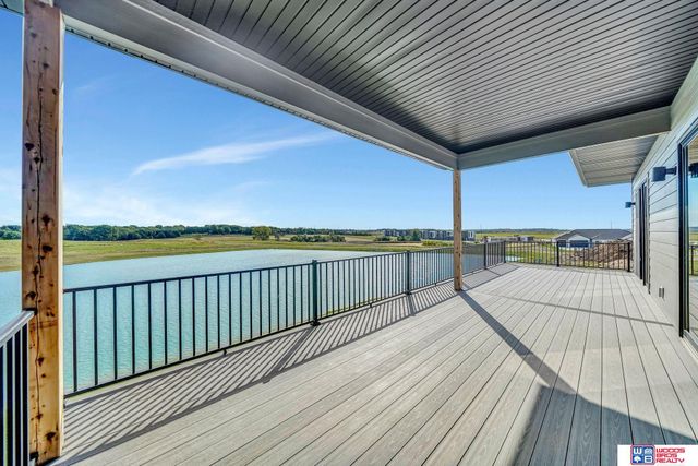 7956 S 43rd Street, Lincoln, NE 68516