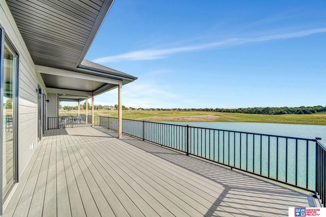 7956 S 43rd Street, Lincoln, NE 68516