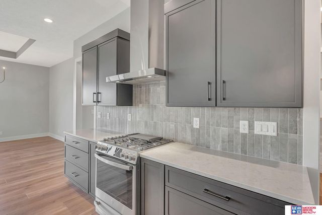 7956 S 43rd Street, Lincoln, NE 68516