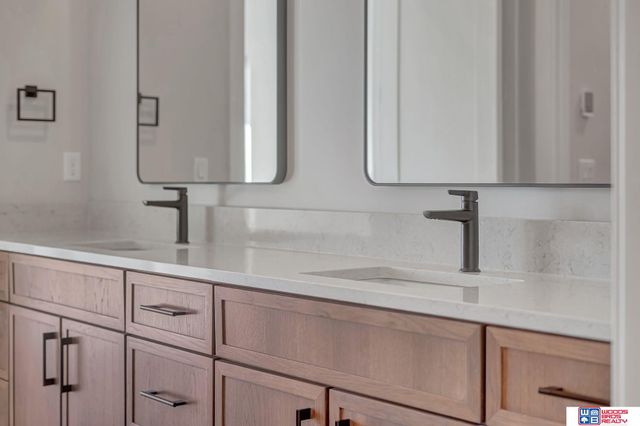 7956 S 43rd Street, Lincoln, NE 68516