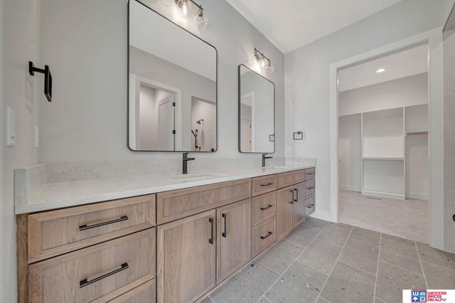 7956 S 43rd Street, Lincoln, NE 68516