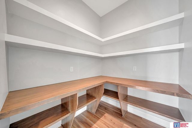 7956 S 43rd Street, Lincoln, NE 68516