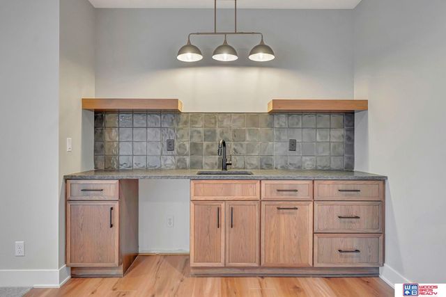 7956 S 43rd Street, Lincoln, NE 68516