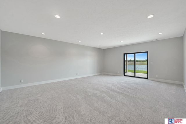 7956 S 43rd Street, Lincoln, NE 68516