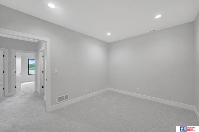 7956 S 43rd Street, Lincoln, NE 68516