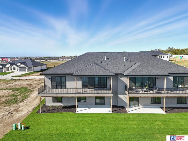 7956 S 43rd Street, Lincoln, NE 68516