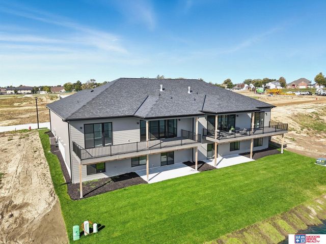 7956 S 43rd Street, Lincoln, NE 68516