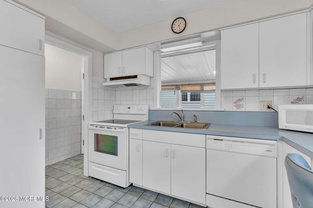 26 Dogwood Road, West Orange, NJ 07052