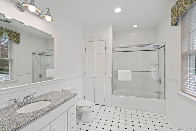 280 Southdown Road, Lloyd Harbor, NY 11743