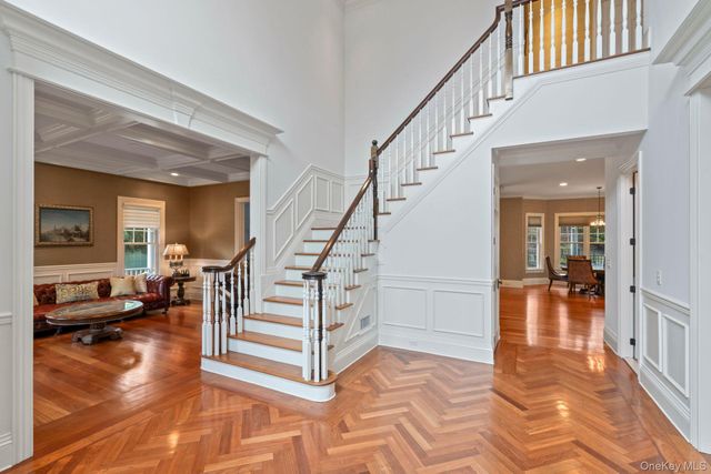 280 Southdown Road, Lloyd Harbor, NY 11743