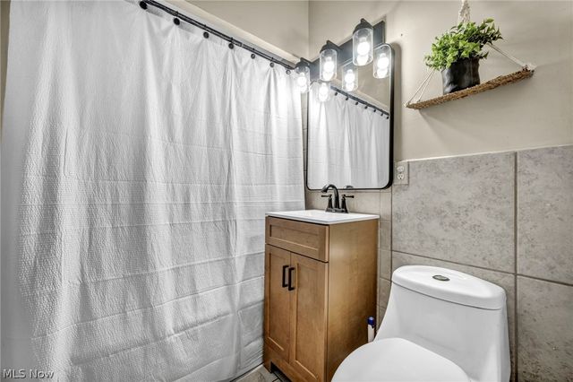 5804 Bangor Avenue, Cleveland, OH 44144