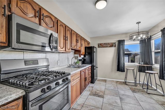 5804 Bangor Avenue, Cleveland, OH 44144