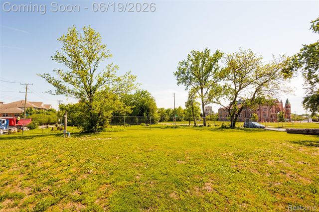 3644 Lincoln Street, Detroit, MI 48208
