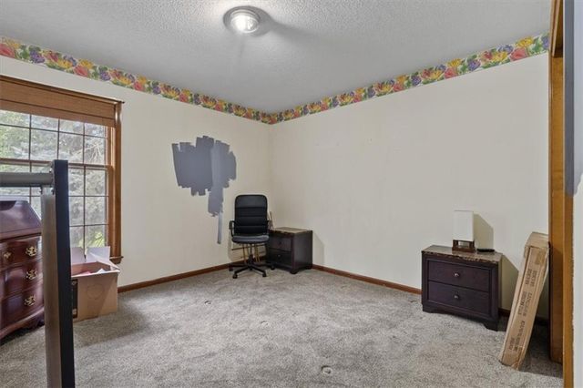 15320 W 92nd Place, Lenexa, KS 66219