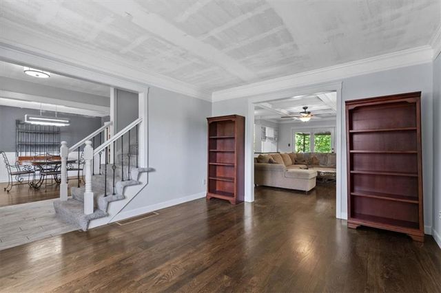 15320 W 92nd Place, Lenexa, KS 66219