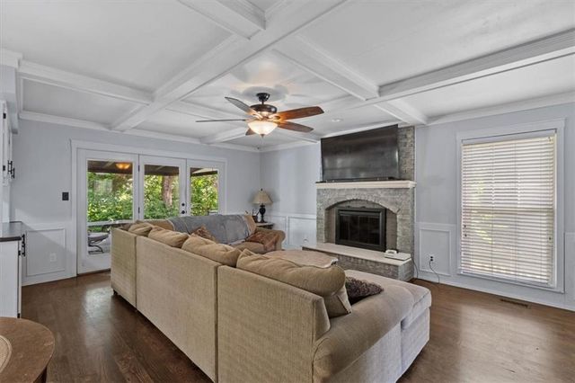 15320 W 92nd Place, Lenexa, KS 66219