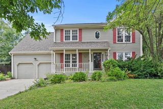 15320 W 92nd Place, Lenexa, KS 66219