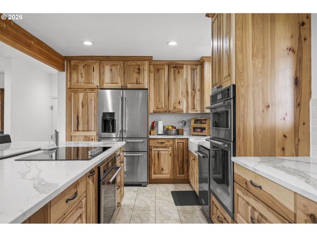 601 Ne LITTLEPAGE Rd, Corbett, OR 97019