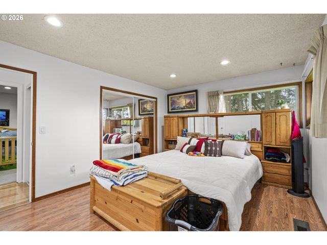 601 Ne LITTLEPAGE Rd, Corbett, OR 97019