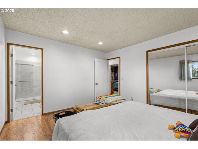 601 Ne LITTLEPAGE Rd, Corbett, OR 97019