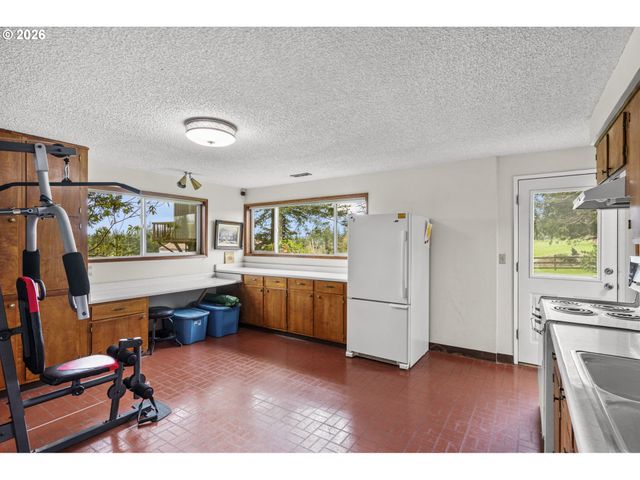 601 Ne LITTLEPAGE Rd, Corbett, OR 97019