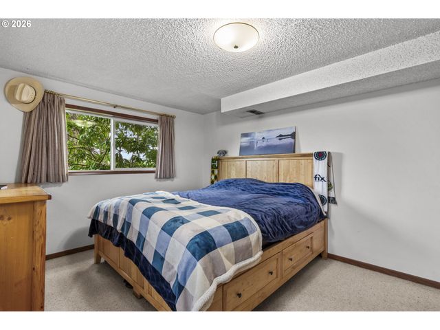 601 Ne LITTLEPAGE Rd, Corbett, OR 97019