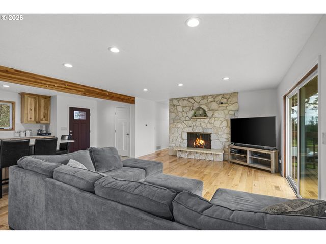 601 Ne LITTLEPAGE Rd, Corbett, OR 97019