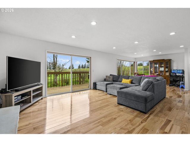 601 Ne LITTLEPAGE Rd, Corbett, OR 97019